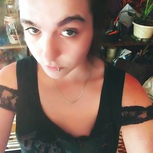 Meet your Posher, Courtney